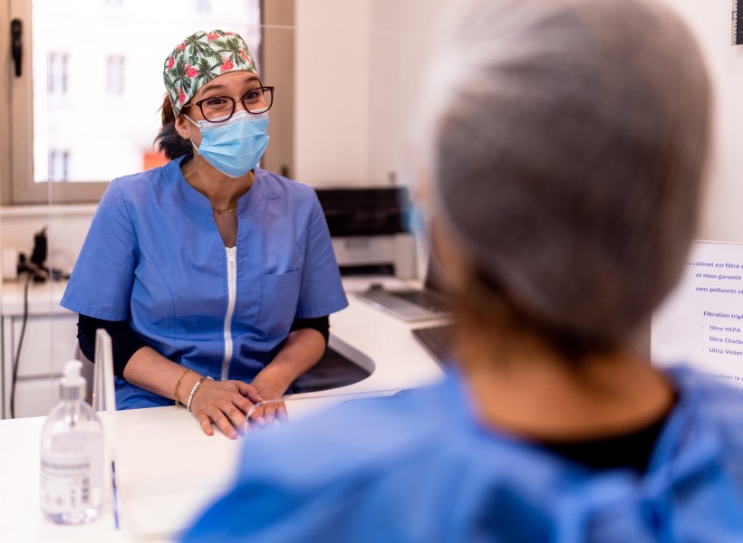 Dr Riester Neuilly sur Seine rehabilitation implant consultation devis dentaire